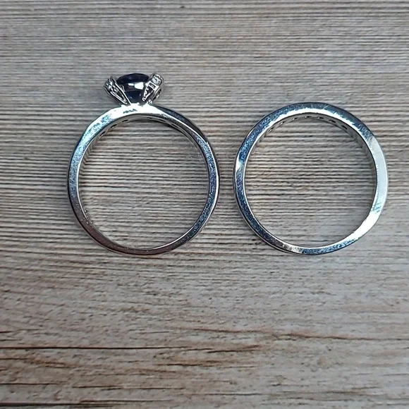 BLUE SAPPHIRE AND SILVER TWO PIECE RING SET - Picture 5 of 8